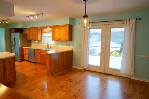 2020 Cascade Dr, Jackson, MI 49203 photo 9