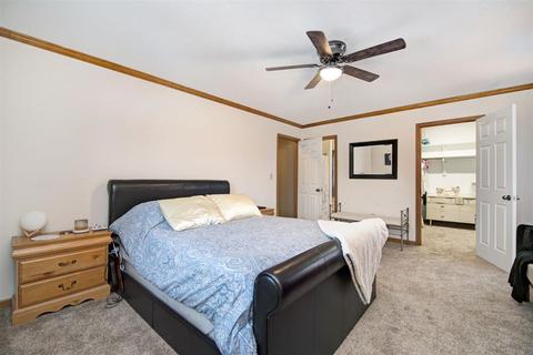 6374 Pepper Tree Ln, Jackson, MI 49201 photo 17