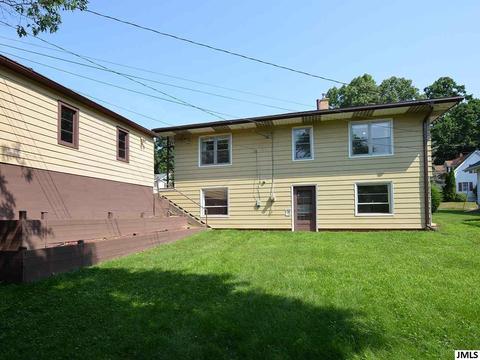 745 Lawrence St, Jackson, MI 49203 photo 4