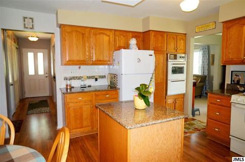 2114 Ganton Dr, Jackson, MI 49203 photo 9