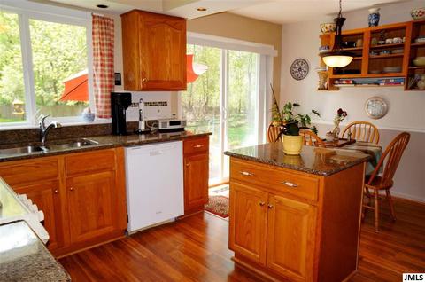 2114 Ganton Dr, Jackson, MI 49203 photo 7