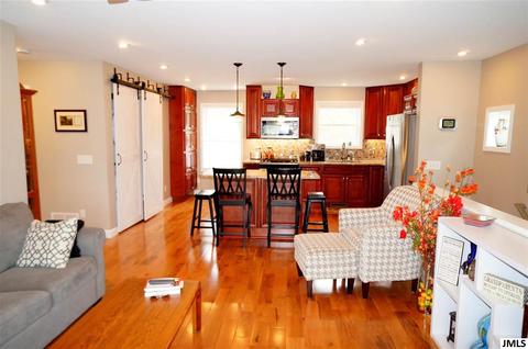 281 Edgewood Dr, Jackson, MI 49201 photo 6
