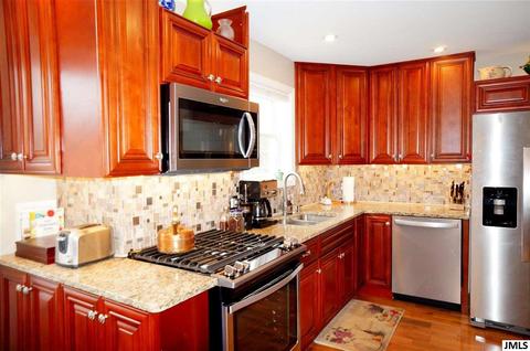 281 Edgewood Dr, Jackson, MI 49201 photo 9