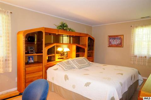 908 Briarcliff Rd, Jackson, MI 49203 photo 22