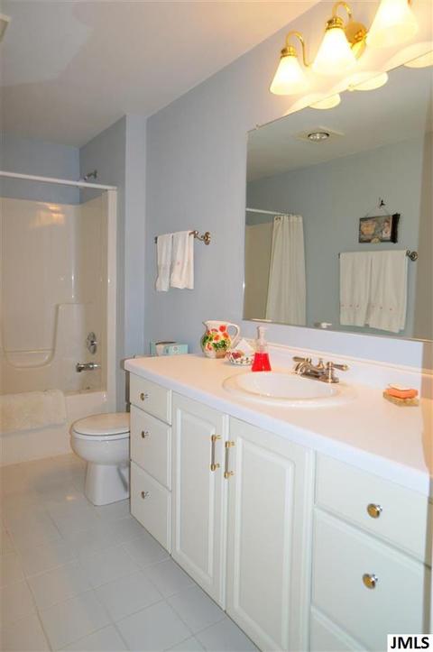 2203 Creglow Dr, Jackson, MI 49203 photo 23