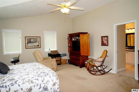 2203 Creglow Dr, Jackson, MI 49203 photo 19