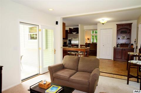 2203 Creglow Dr, Jackson, MI 49203 photo 14