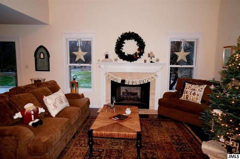 2203 Creglow Dr, Jackson, MI 49203 photo 4