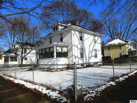 701 Seymour Ave, Jackson, MI 49202 photo 1