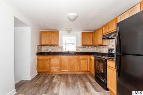 2435 W Argyle, Jackson, MI 49202 photo 8