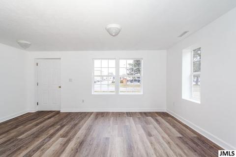 2435 W Argyle, Jackson, MI 49202 photo 4