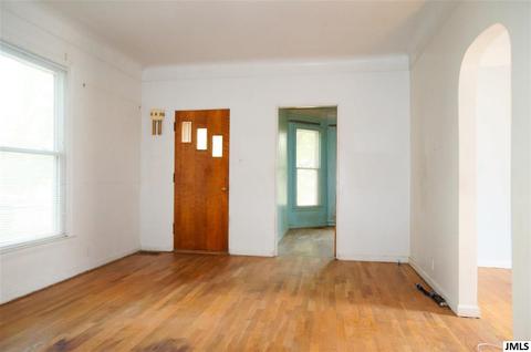 206 S Gorham, Jackson, MI 49203 photo 4