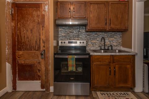 607 E Hoffman, Three Rivers, MI 49093 photo 8