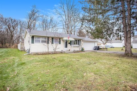 404 Thomas, Plainwell, MI 49080 photo 2