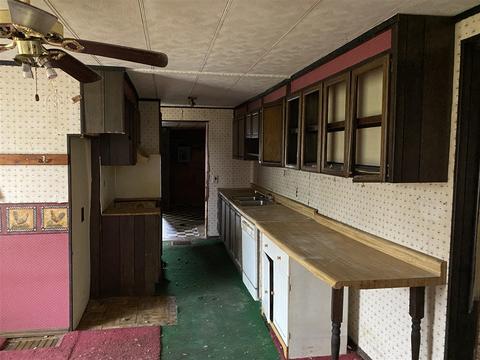 440 S Washington, Constantine, MI 49042 photo 4