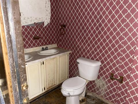 440 S Washington, Constantine, MI 49042 photo 7
