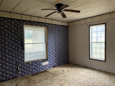 440 S Washington, Constantine, MI 49042 photo 3