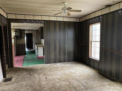 440 S Washington, Constantine, MI 49042 photo 5