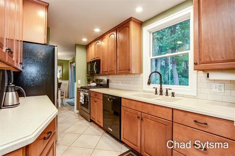 6130 Witherbee, Ada, MI 49301 photo 12