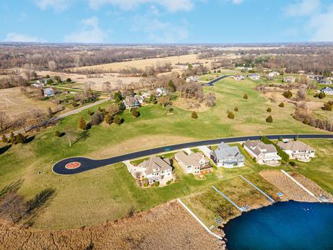 44 Coronado, Jackson, MI 49201 photo 3