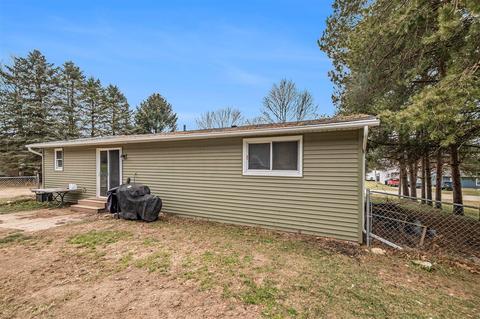 375 Kenneth, Plainwell, MI 49080 photo 4