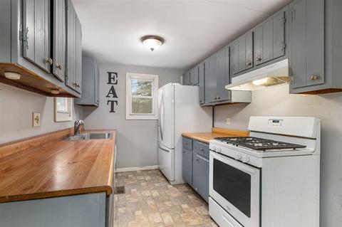 375 Kenneth, Plainwell, MI 49080 photo 10