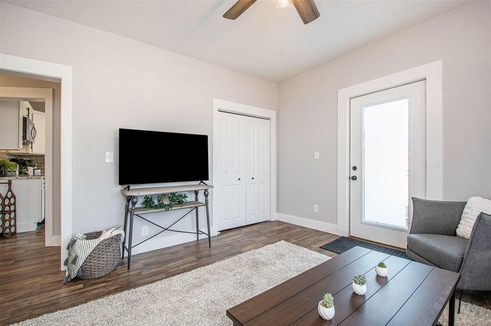  805 Cesar Chavez, Grand Rapids, MI 49503 photo 29