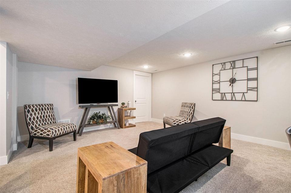  805 Cesar Chavez, Grand Rapids, MI 49503 photo 16
