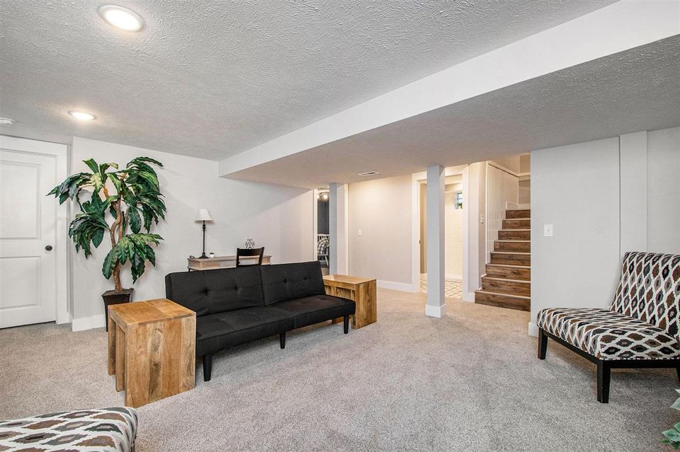  805 Cesar Chavez, Grand Rapids, MI 49503 photo 17