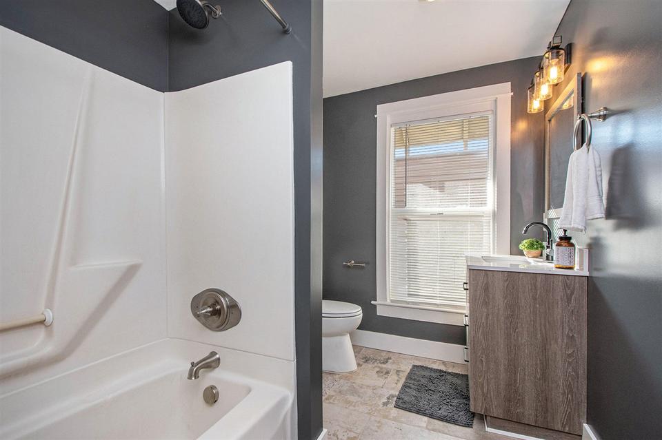  805 Cesar Chavez, Grand Rapids, MI 49503 photo 36