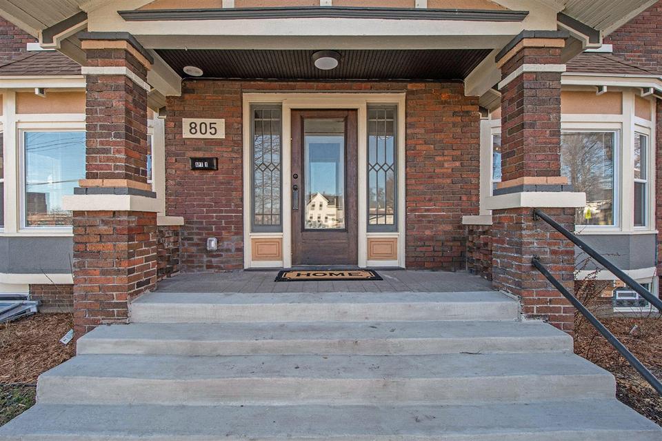  805 Cesar Chavez, Grand Rapids, MI 49503 photo 2