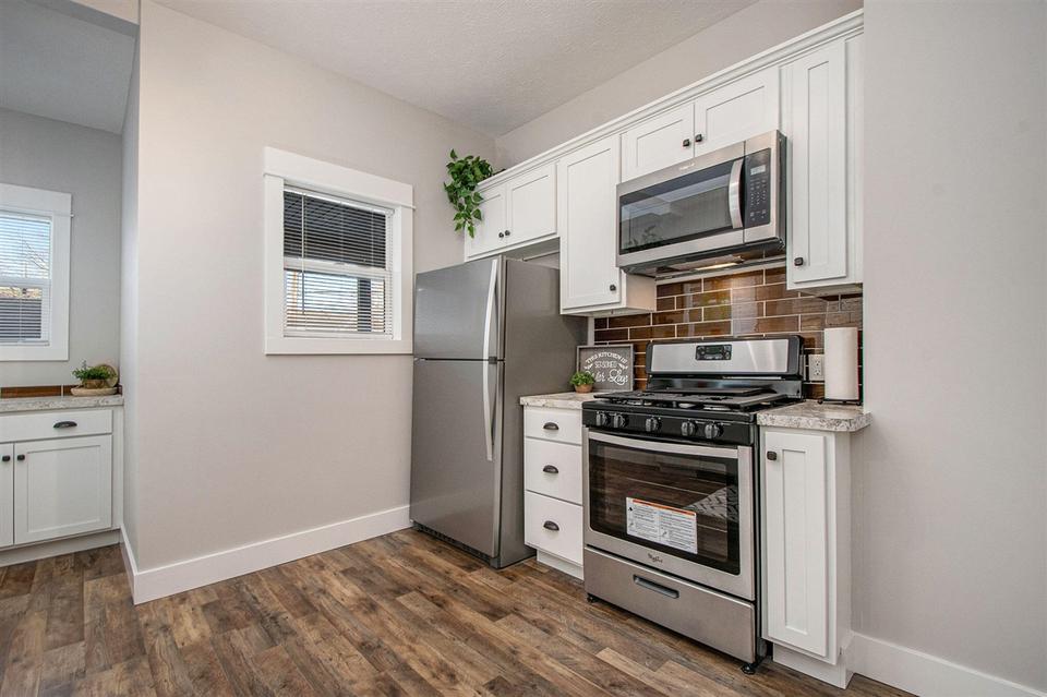  805 Cesar Chavez, Grand Rapids, MI 49503 photo 9