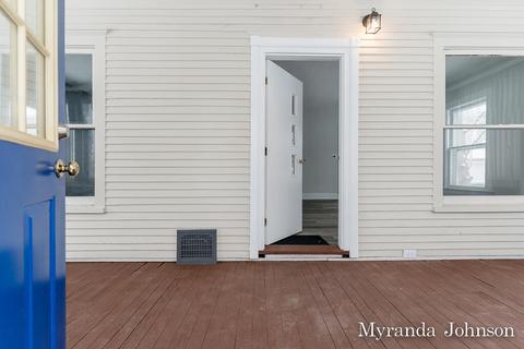 516 5th, Spring Lake, MI 49456 photo 3