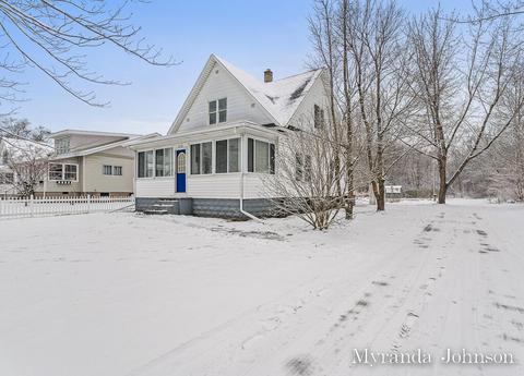 516 5th, Spring Lake, MI 49456 photo 2