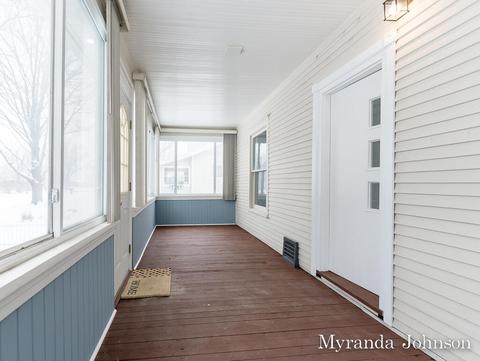 516 5th, Spring Lake, MI 49456 photo 4