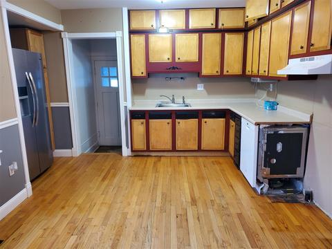625 S Constantine, Three Rivers, MI 49093 photo 8