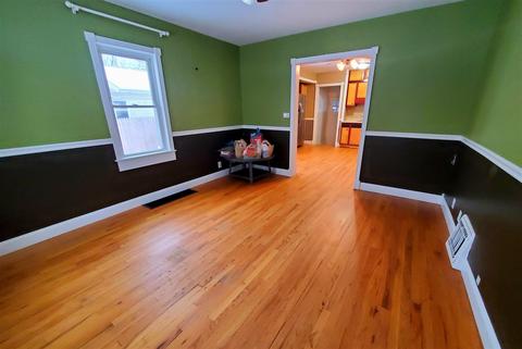 625 S Constantine, Three Rivers, MI 49093 photo 4