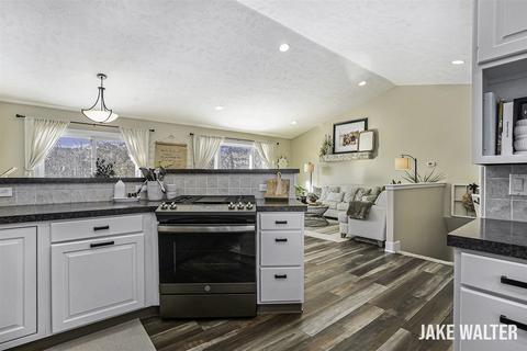 4054 Ronalds Rd, Dorr, MI 49323 photo 7