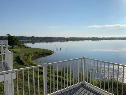 181 Joslin Cv, Manistee, MI 49660