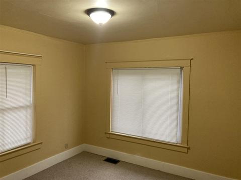 110 W 3rd, Buchanan, MI 49107 photo 18