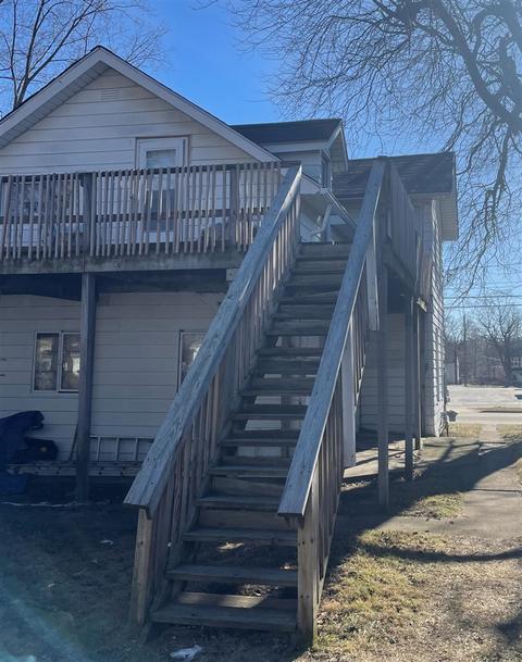 628 W Ganson St, Jackson, MI 49201 photo 2