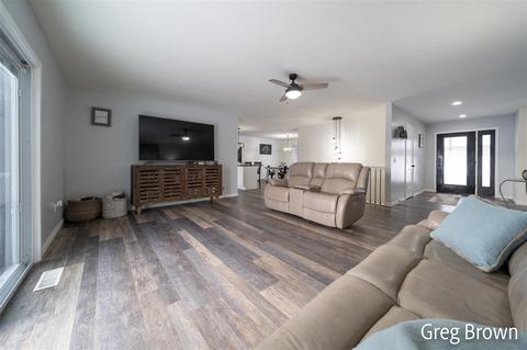 817 11th St, Plainwell, MI 49080 photo 10