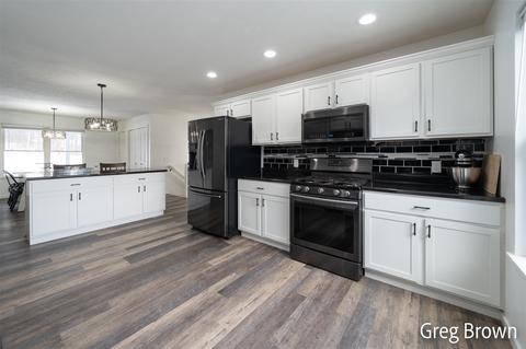 817 11th St, Plainwell, MI 49080 photo 24
