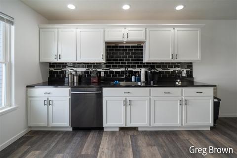 817 11th St, Plainwell, MI 49080 photo 23
