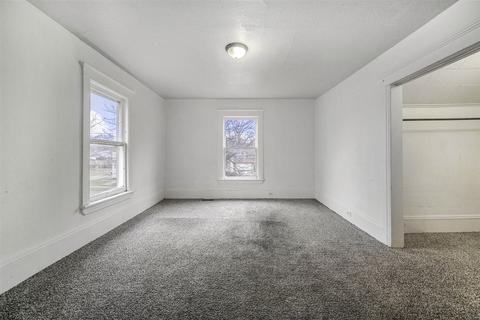 115 Wall St, Jackson, MI 49203 photo 3