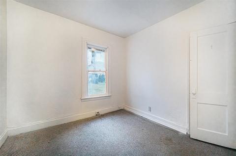 519 N Blackstone St, Jackson, MI 49201 photo 10