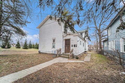 519 N Blackstone St, Jackson, MI 49201
