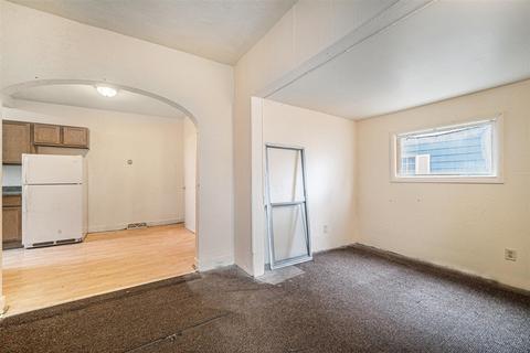 519 N Blackstone St, Jackson, MI 49201 photo 3