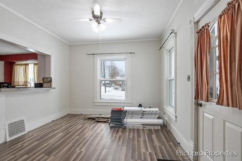 121 W Division, Belding, MI 48809 photo 6