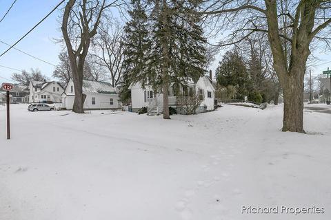 121 W Division, Belding, MI 48809 photo 40